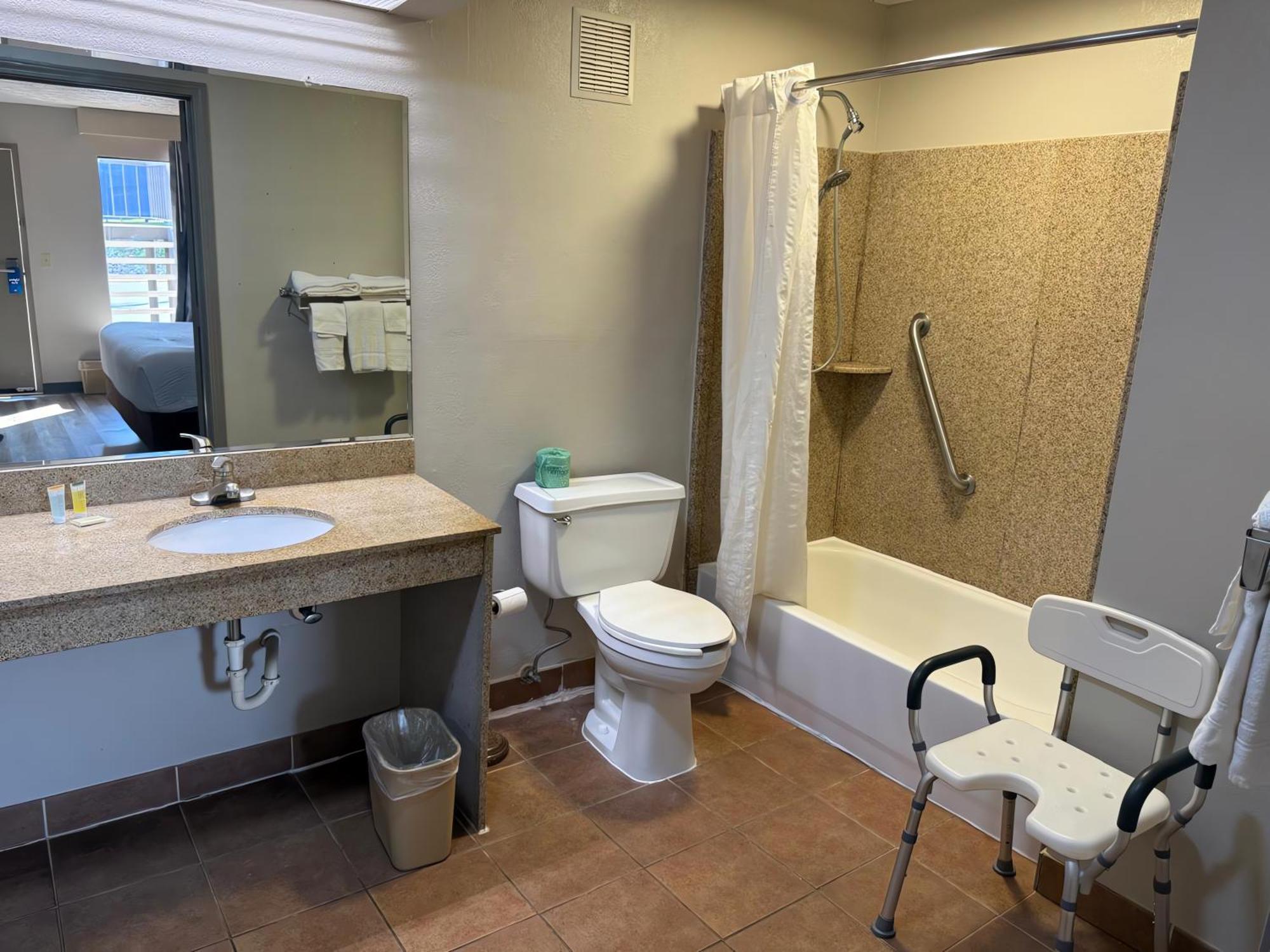 Days Inn By Wyndham Cookeville Bagian luar foto