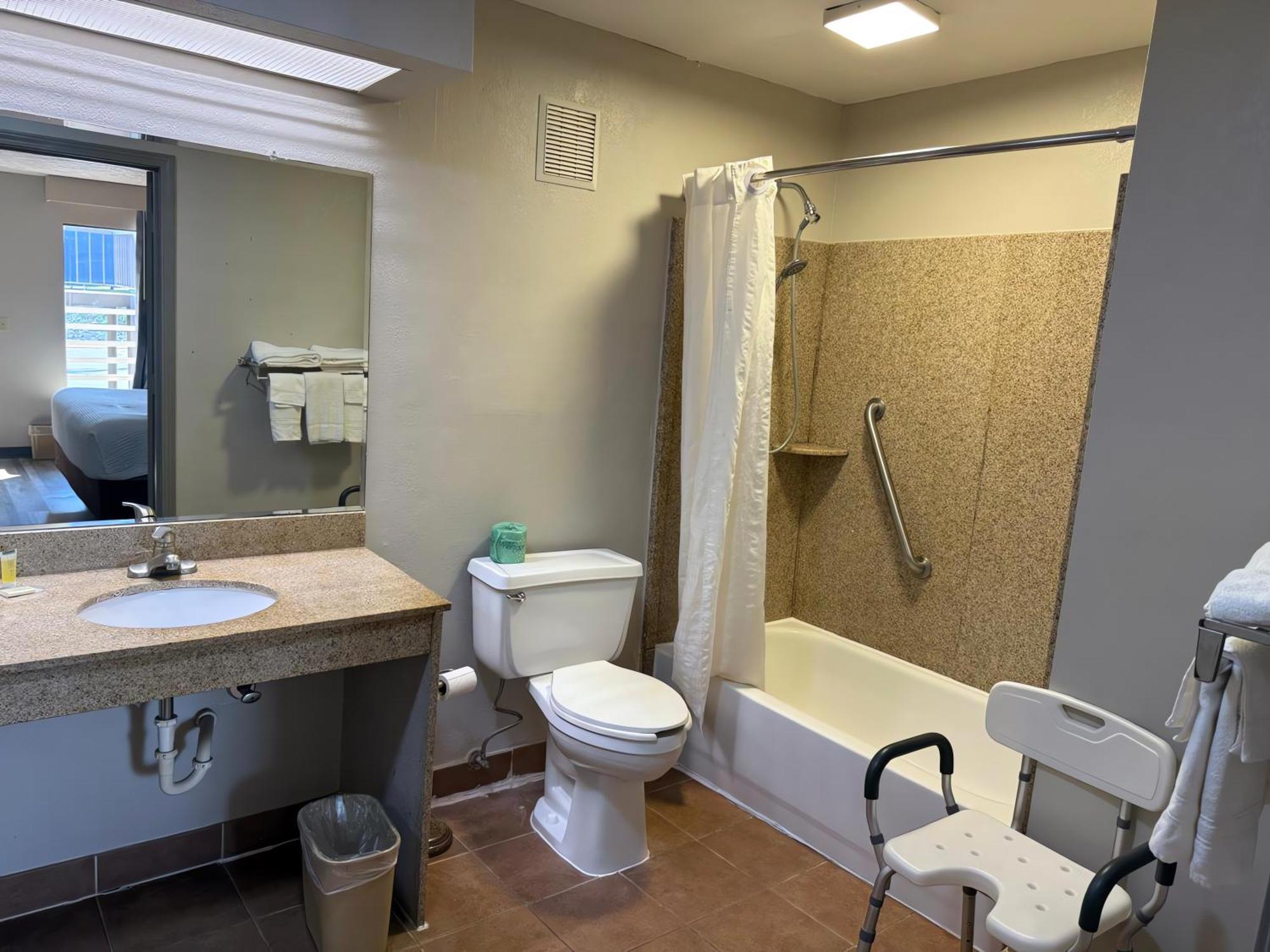 Days Inn By Wyndham Cookeville Bagian luar foto
